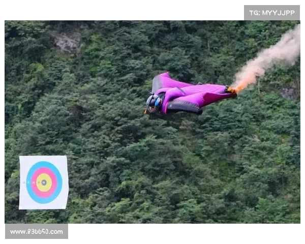 张树鹏剑指翼装飞行世锦赛双项金牌 竞速穿靶挑战极限 张树鹏剑指翼装飞行世锦赛双项金牌 竞速穿靶挑战极限